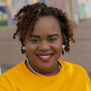 Meet your Posher, Angela